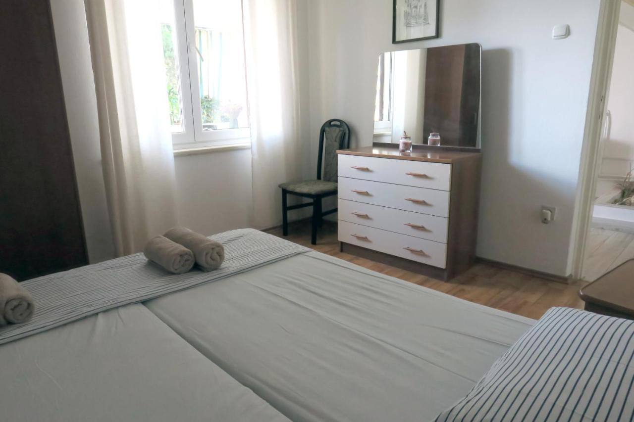 Appartamento Elda Pola Esterno foto