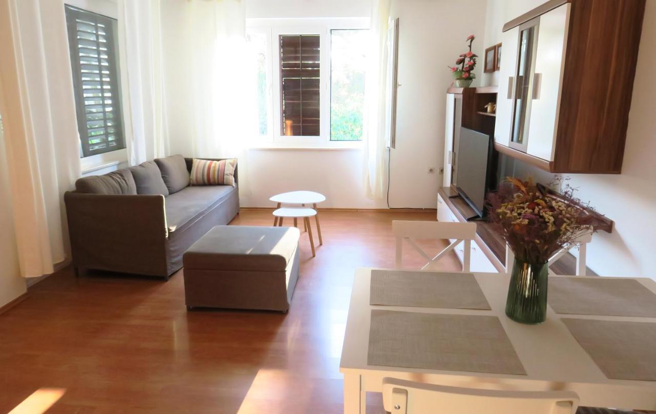 Appartamento Elda Pola Esterno foto